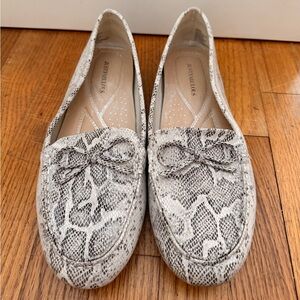 Just fab Women’s Snake Print Loafers